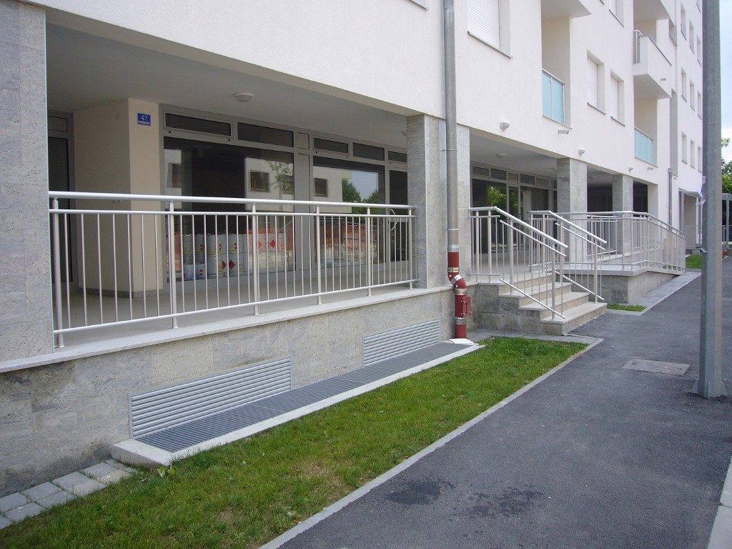 AKM ograde — P.U.G.B.