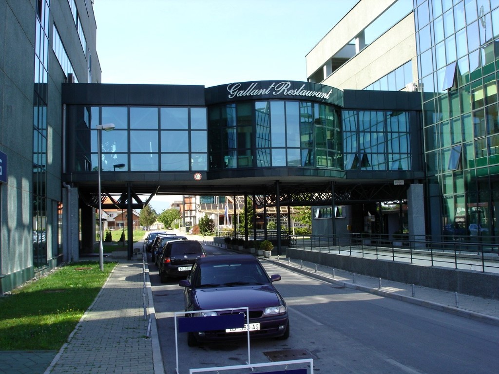 Hoteli i poslovni objekti — P.U.G.B.